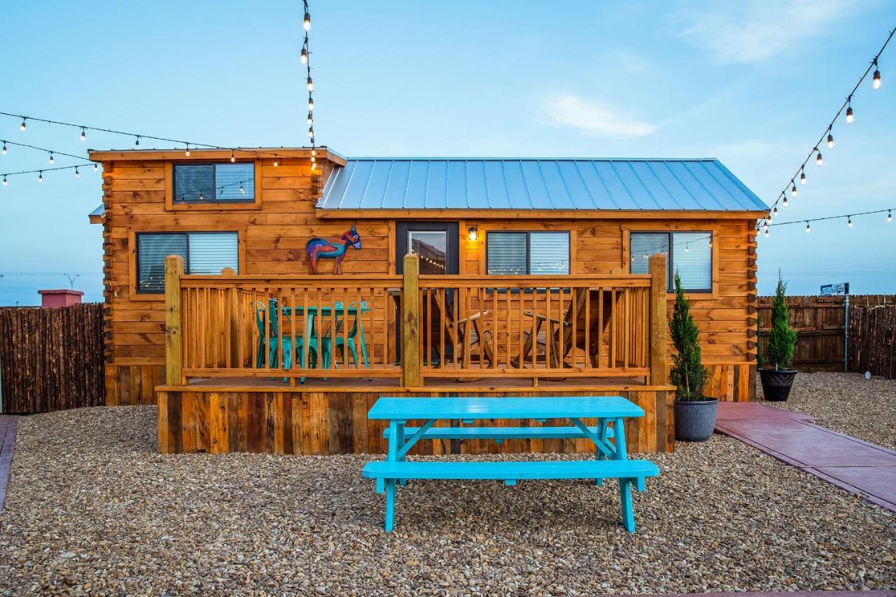 The Big Texan - Cabins And Wagons Amarillo Exterior foto